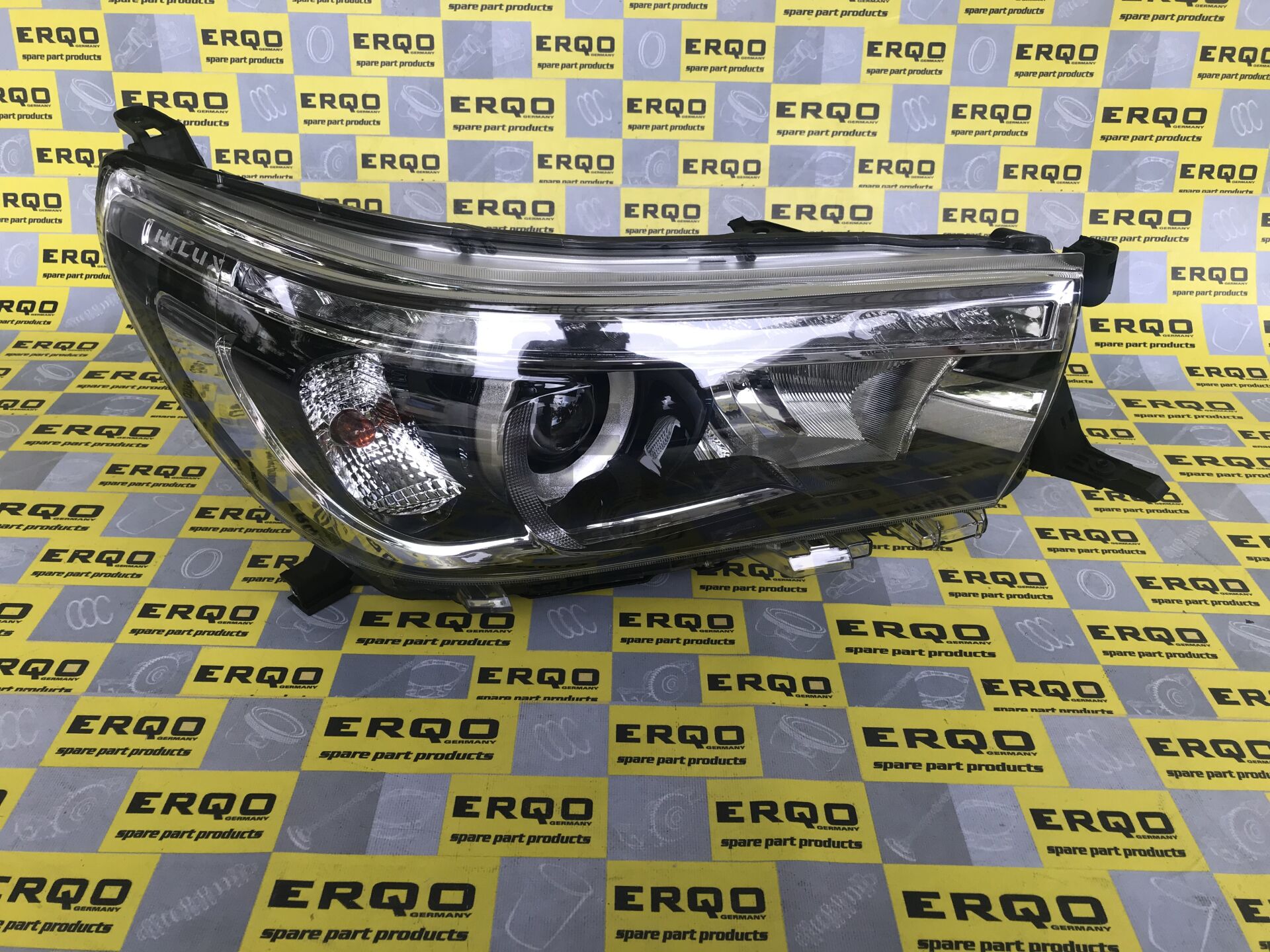 TOYOTA HILUX SAĞ ÖN FAR LEDLİ  2016-2019 81110-0K730-ERQ