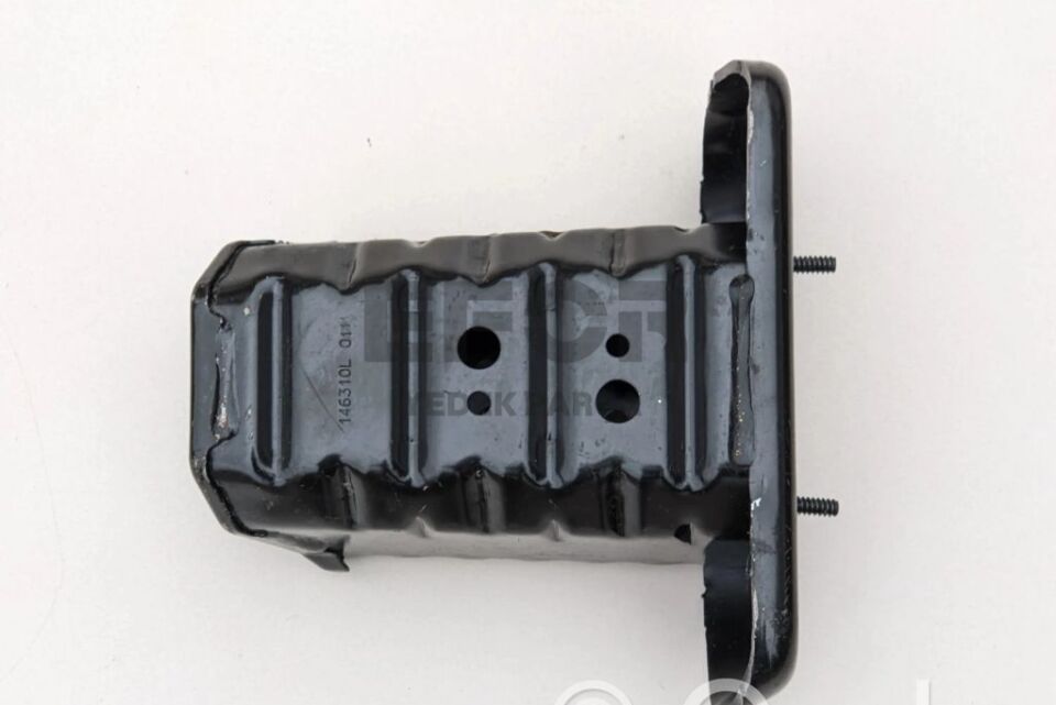 TOYOTA YARIS SOL  ÖN TAMPON DEMİR 2006-2009 57014-0D010-TAW