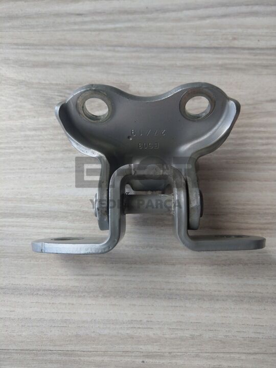 TOYOTA AURIS SAĞ ÖN KAPI ALT MENTEŞE 2007-2012 68730-02050-ORJ