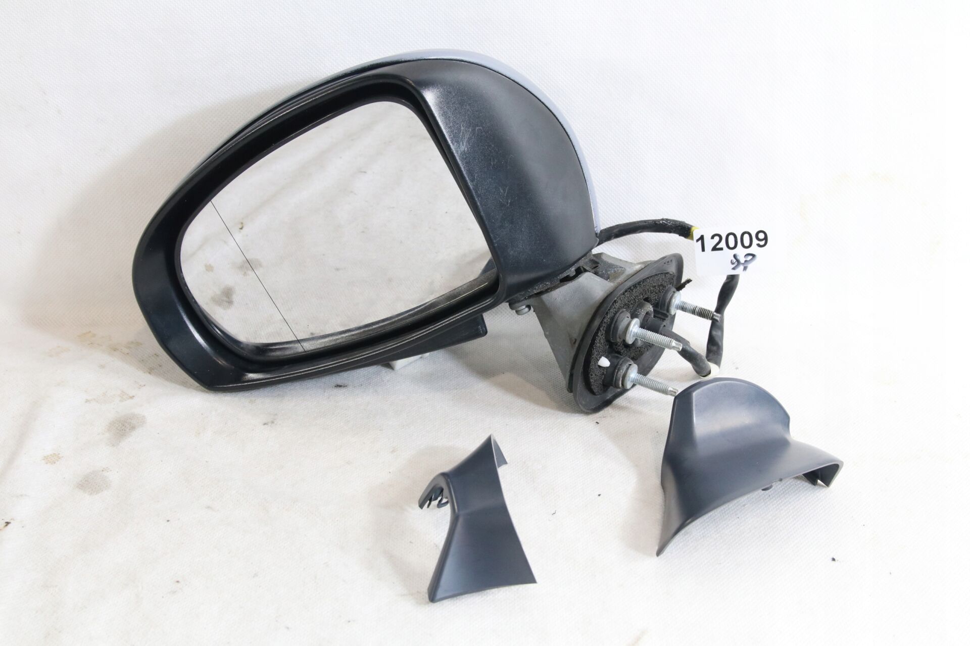 TOYOTA AVENSIS SOL AYNA ELEKTRİKLİ SİNYALLİ 2009-2013