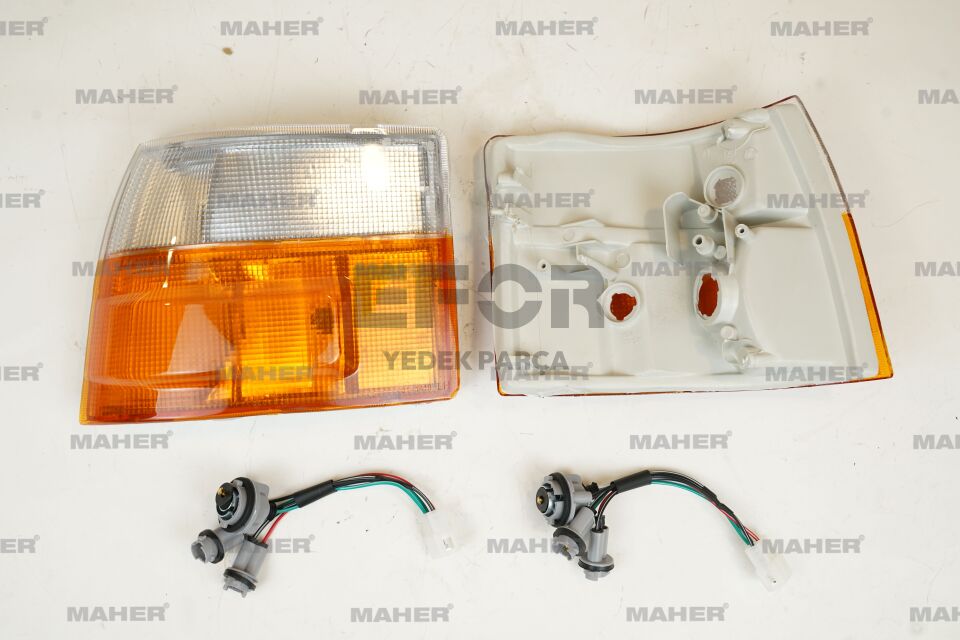 TOYOTA HIACE SOL SİNYAL 1989-1991 81520-95J16-MHR