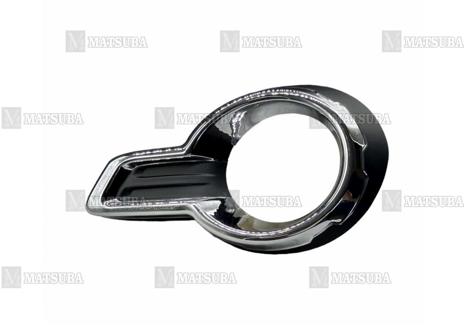 TOYOTA HILUX SAĞ SİS KAPAK SİSLİ NİKELAJI 2015-2019
