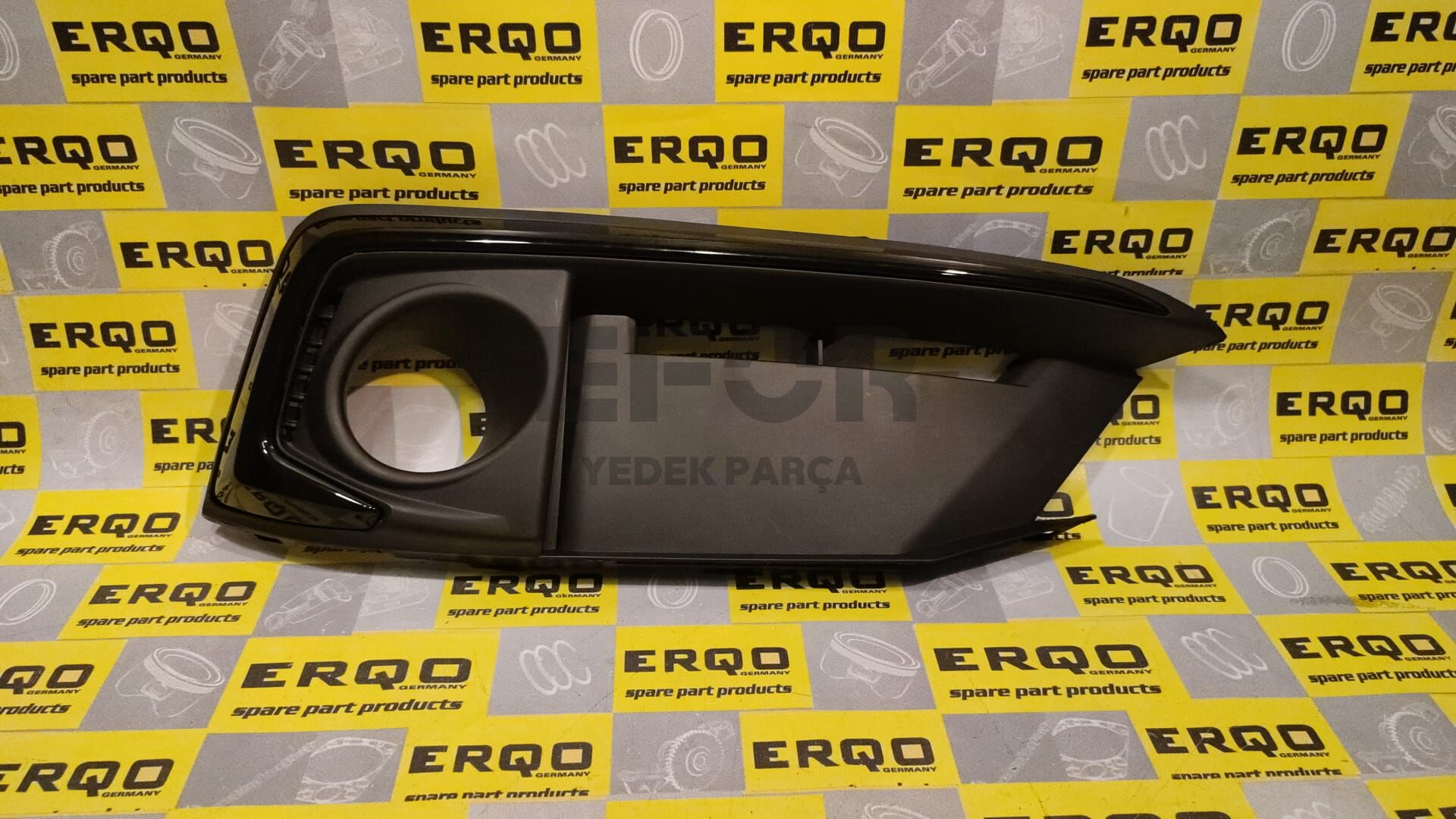 HONDA CIVIC SAĞ ÖN SIS FAR ÇERÇEVE PIANO BLACK 2019-2021 71180-TEK-G50-ERQ