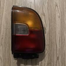 TOYOTA RAV4 SAĞ STOP 1995-1997 81551-42010-MTS