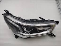 TOYOTA HILUX SOL ÖN FAR  İNVİNCİBLE LEDLİ 2020-2024 81150-YP081-CAP